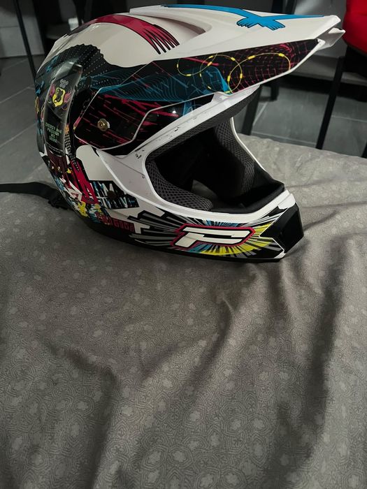 Vând casca de cross/atv