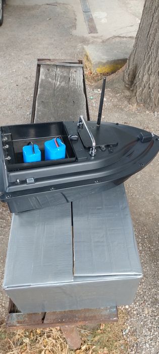 Лодка за захранка