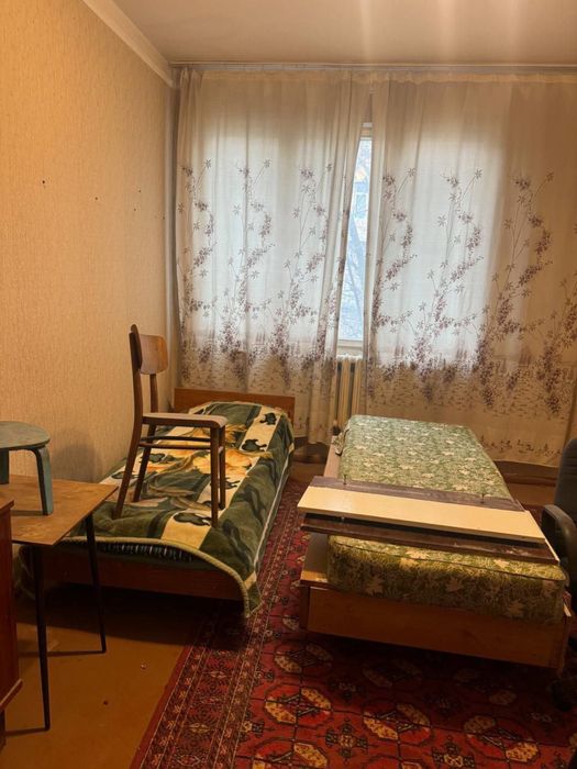 Чиланзар 3. Срочно Продается. 2 х комнатная. ЗЕРКАЛКА !