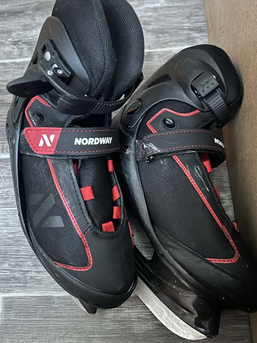 Продам коньки Nordway