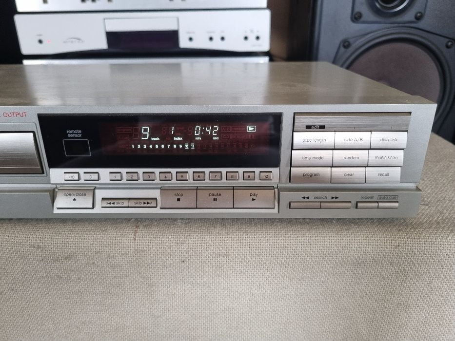 Cd Player Technics Sl-P222A. Defect. Pt Reconditionat sau Piese.