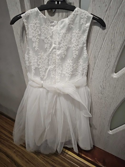 Детска бяла рокля