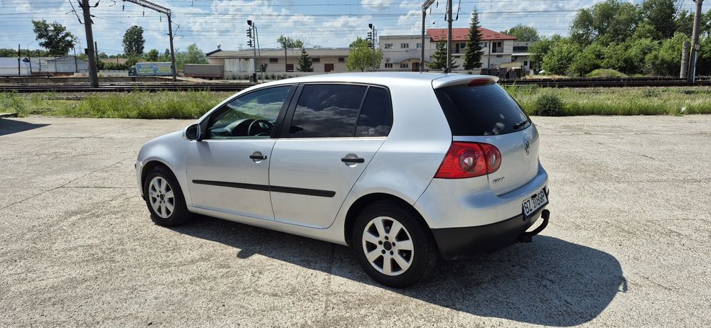 Vând vw golf 5 1.9tdi