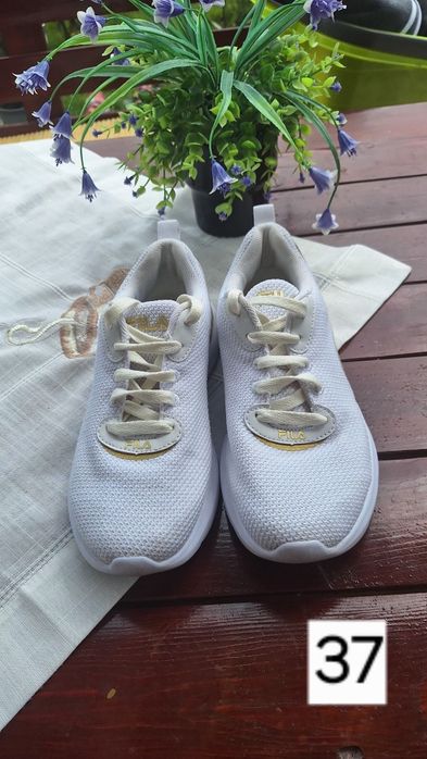 Adidași Fila in stare foarte bună
