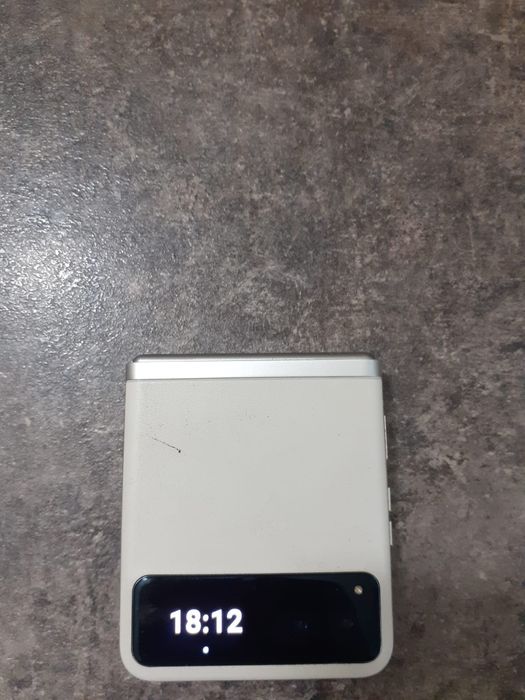 Vind sau schimb  Motorola razer 40