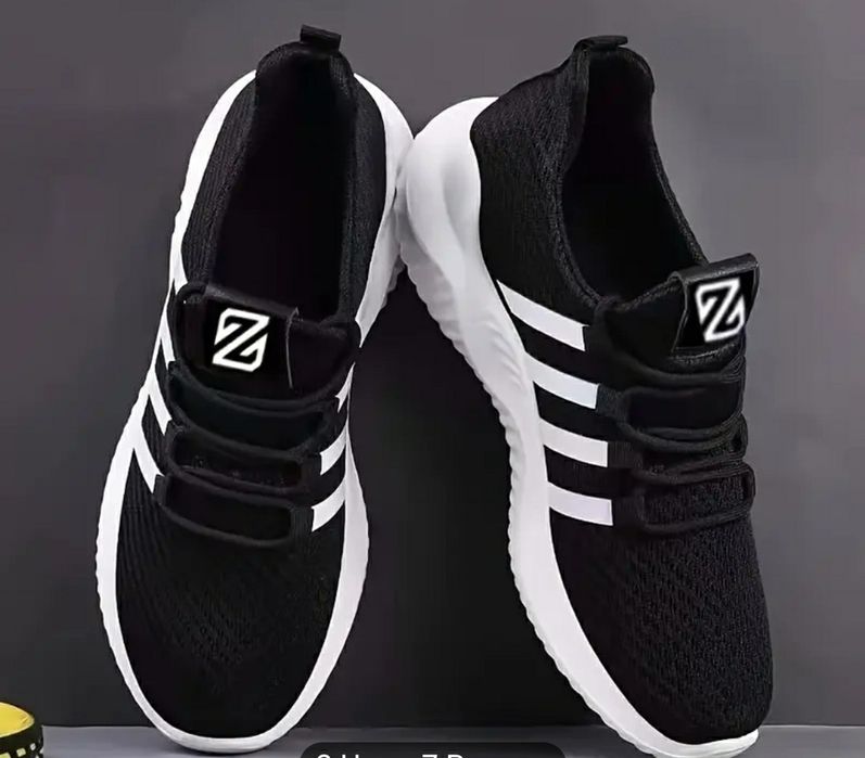 Продам кроссовки новые