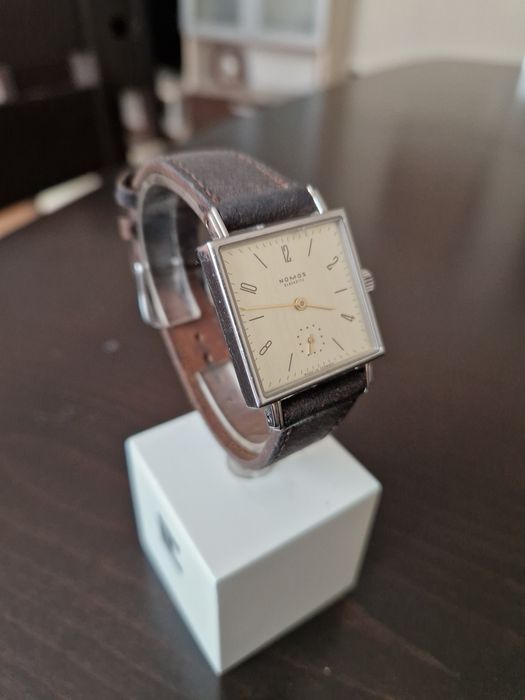 Рядък антикварен немски колекционерски часовник Nomos- Glashutte