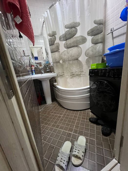 Сотилади Чилонзор 19 квартал 3 хонали раздельный