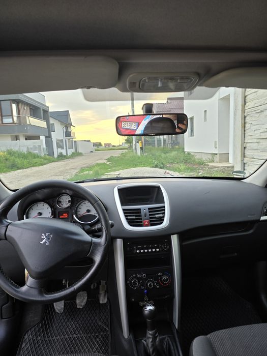 Peugeot 207sw  1.4 benzină