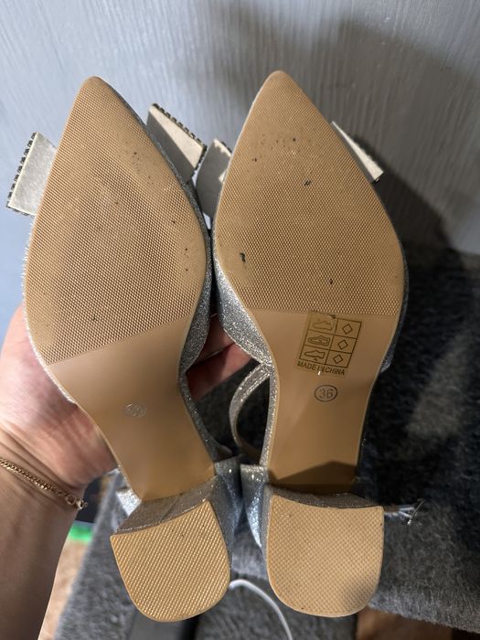 Туфли с блестками серебритые