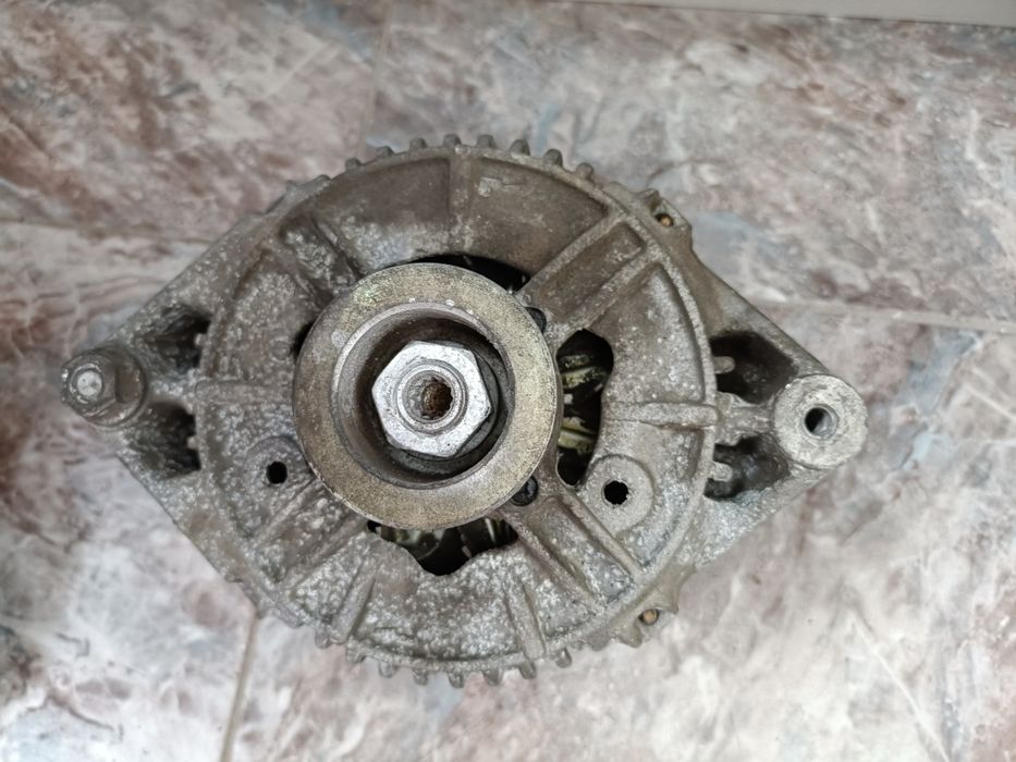 Продам генератор на опел