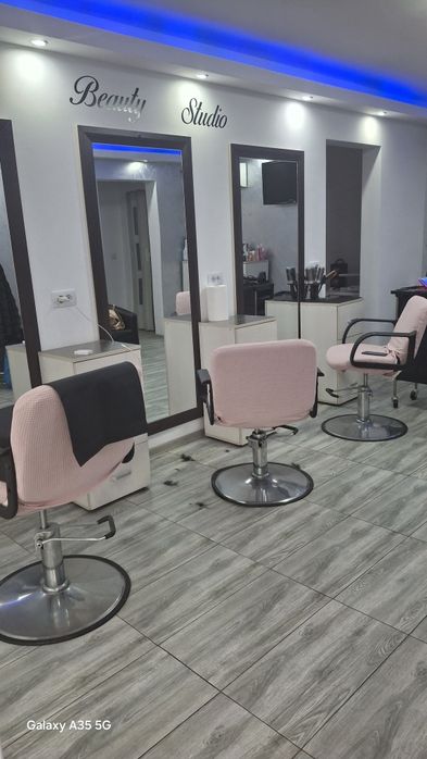 Post de cosmetica si coafor 1000 lei