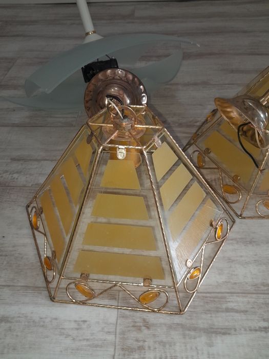 Продам 3 люстра за всё 10000т