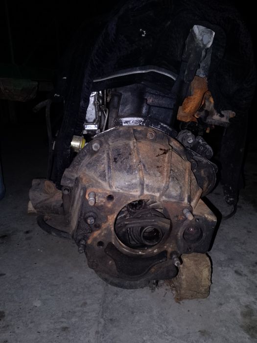 УАЗ Хантер дезил мотор и раздатка комплект отлично ишлаб Турган матор
