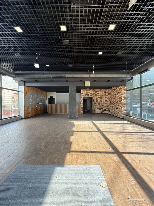 Помещение под лаунж, магазин, кондитерская