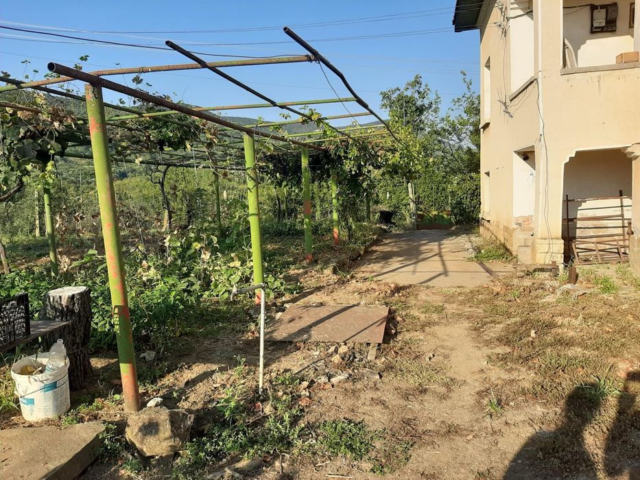 Продава се Къща в Враца, Център - 150 кв.м за 68 €/кв.м - Снимка #2