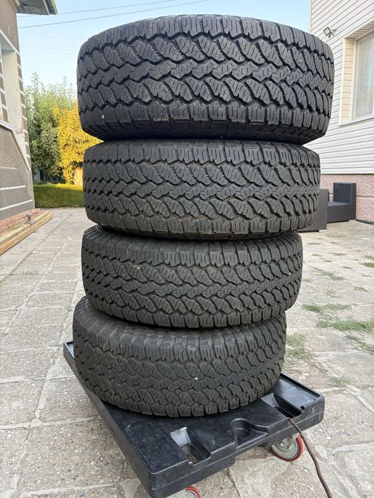 255/70/15  M+S General