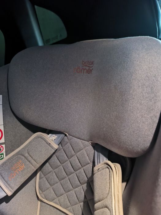 Scaun auto Britax Romer DUALFIX cu Isofix