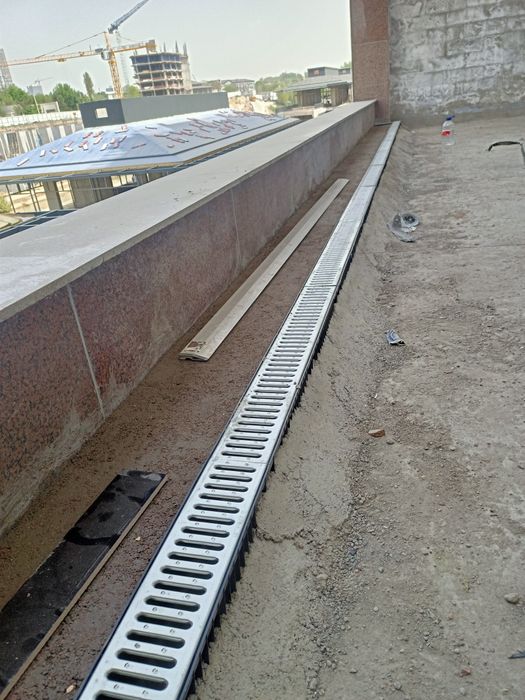 Лоток дренажний. Топпинг пол ва терасни кафел ва бассейн атрофи учун