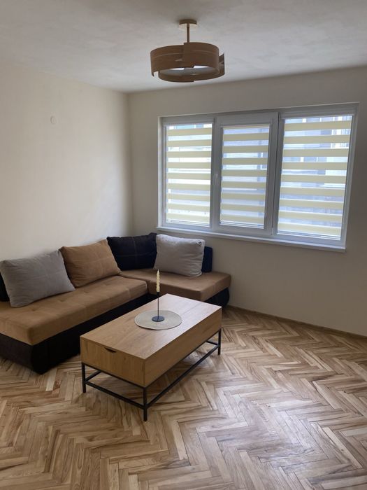 Двустаен плеввн широк център