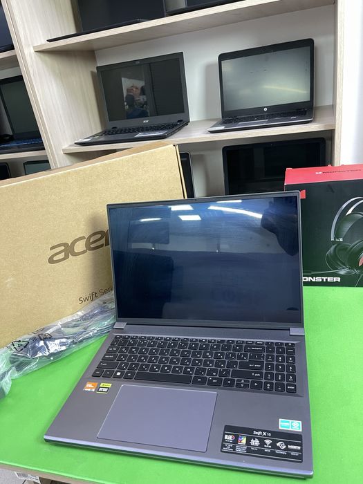 Acer Swift / Ryzen 9 7940HS / RTX 4050 6GB