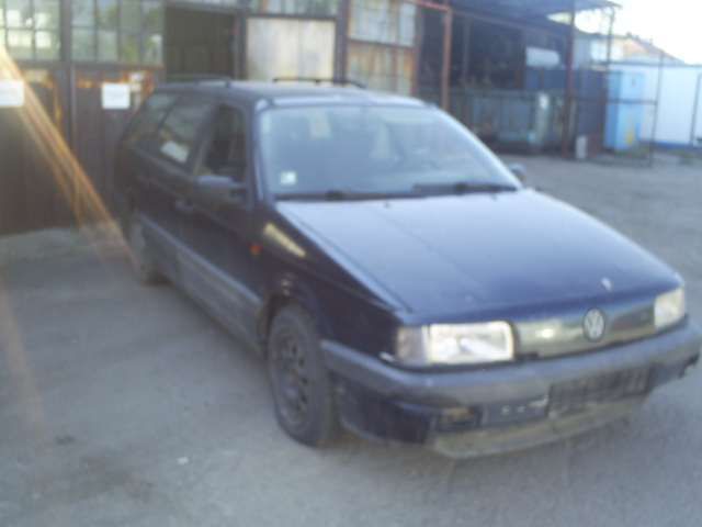 Пасат 2 комби 1.8i 90г. на части