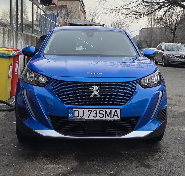 Peugeot e-2008 electric