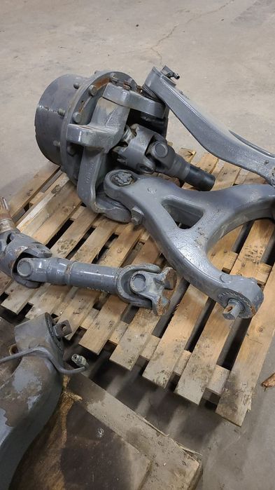 Punte fata tractoare Fendt 822 piese