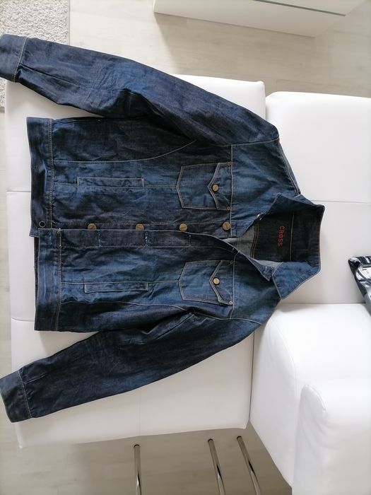 Vand geaca de blugi sport fashion produs de calitate, mărimea M.