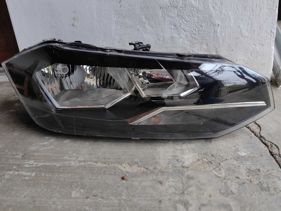 Фар VW Polo 2G десен / Фар Polo 2G / Фар Поло 2Г Оригинален