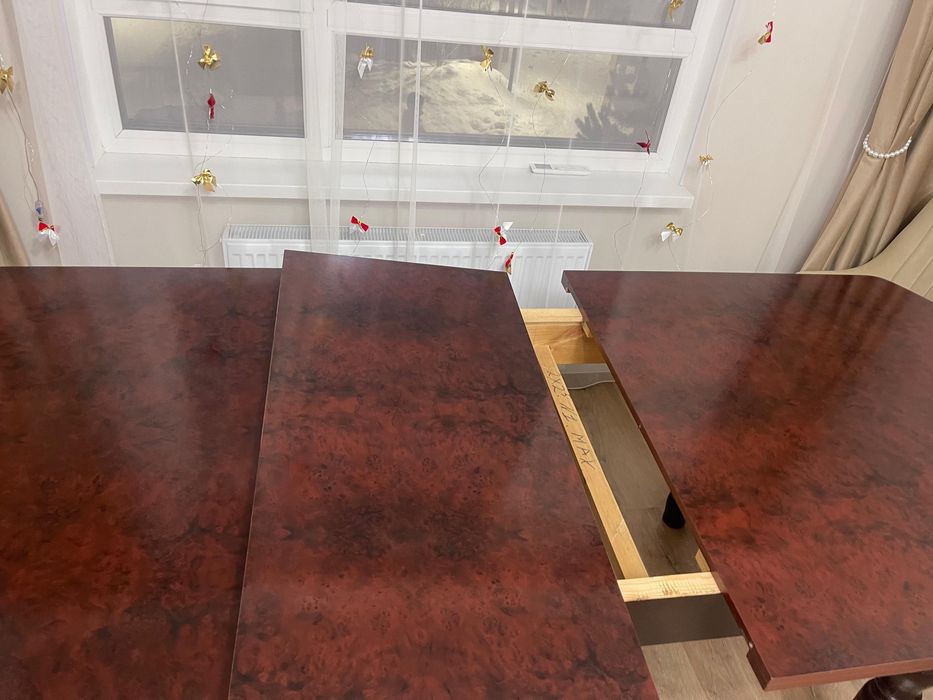 Продам Стол в хорошем сост