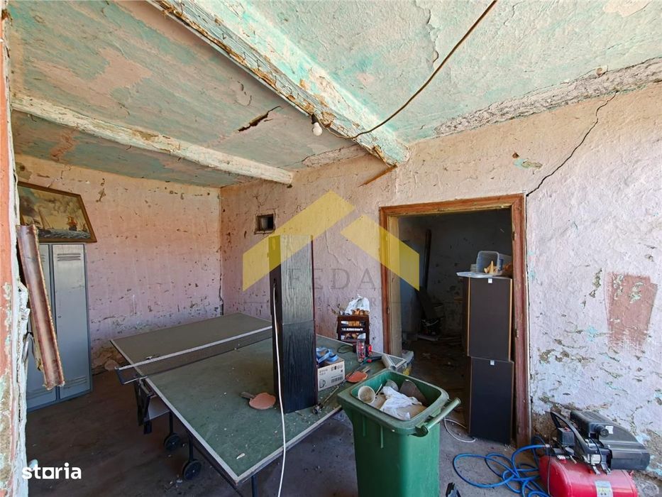 Casa de vanzare la sol in localitatea Felnac