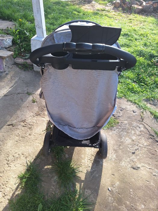 количка за бебе...