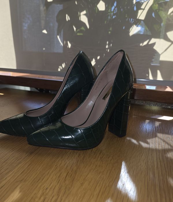 Туфли на каблуках 35 размер