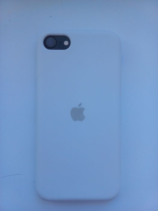 Продам Айфон  SE 15к