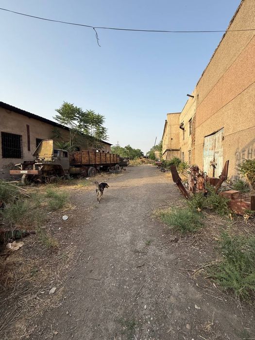 Продаётся земельный участок под строительство  90-соток первая линия