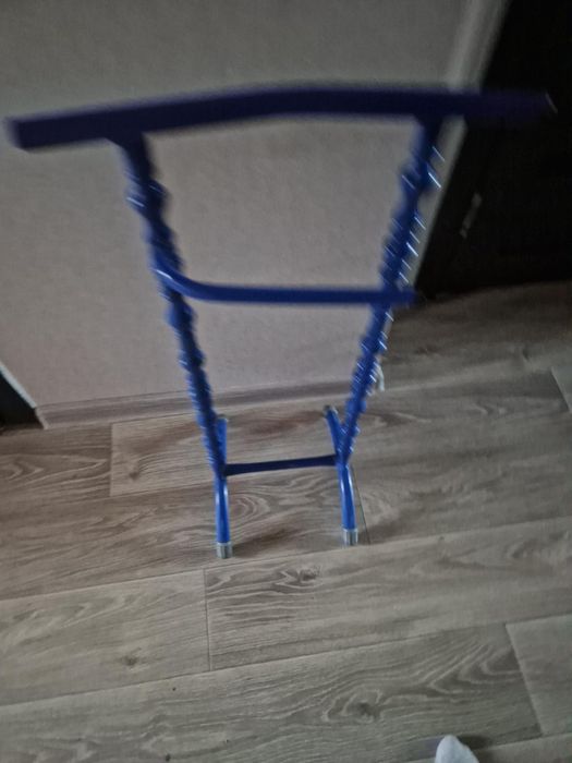 Напольные детские вешалки
