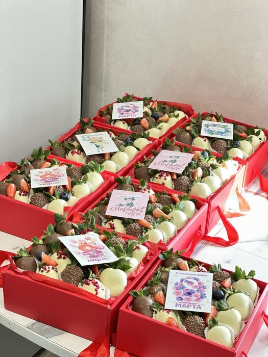 Клубника в шоколаде, букеты, цветы