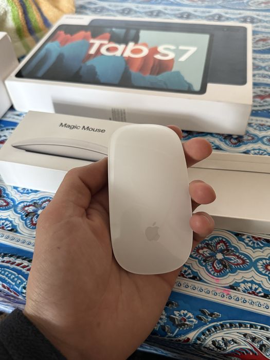 Apple Magic Mouse (оригинал)
