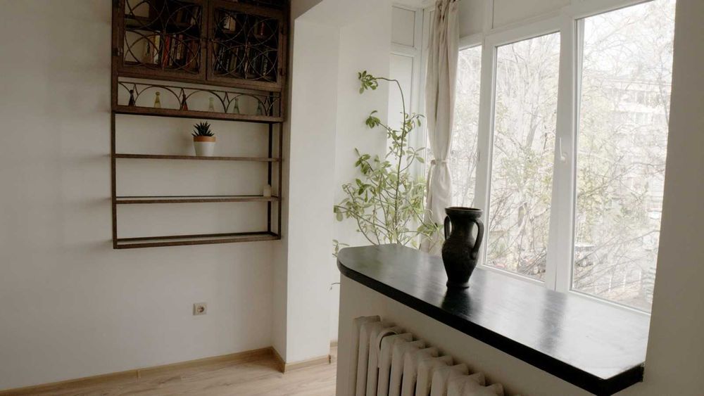 Дава се под наем Тристаен апартамент в София, Център - 80 кв.м за 797.64 € - Снимка #6