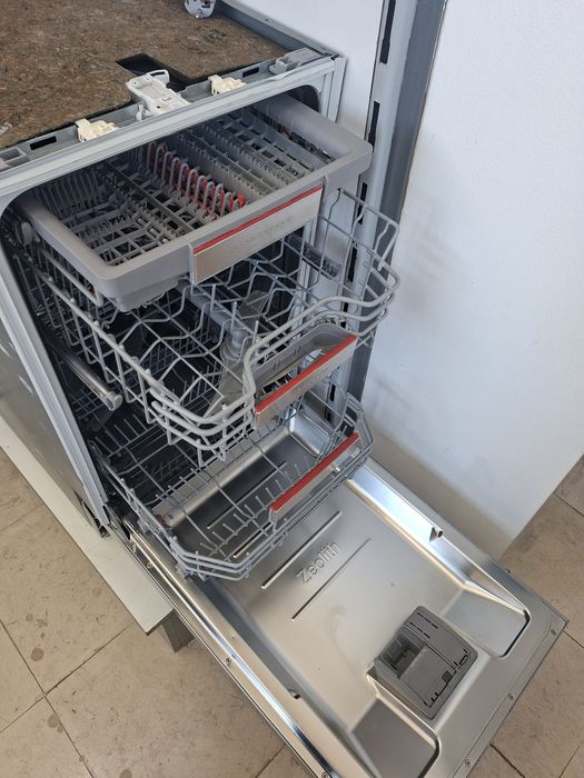 Съдомиялна за частично вграждане BOSCH