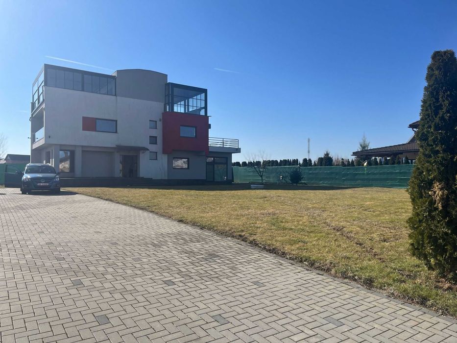 proprietar inchiriez sau vand