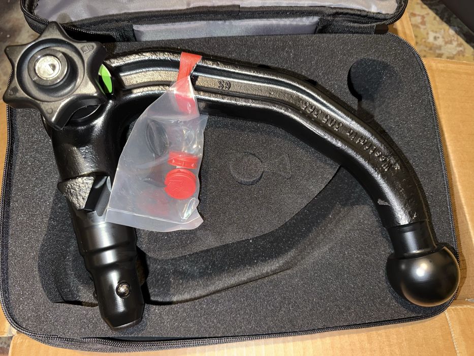 Carlig tractare nou Tesla Model 3