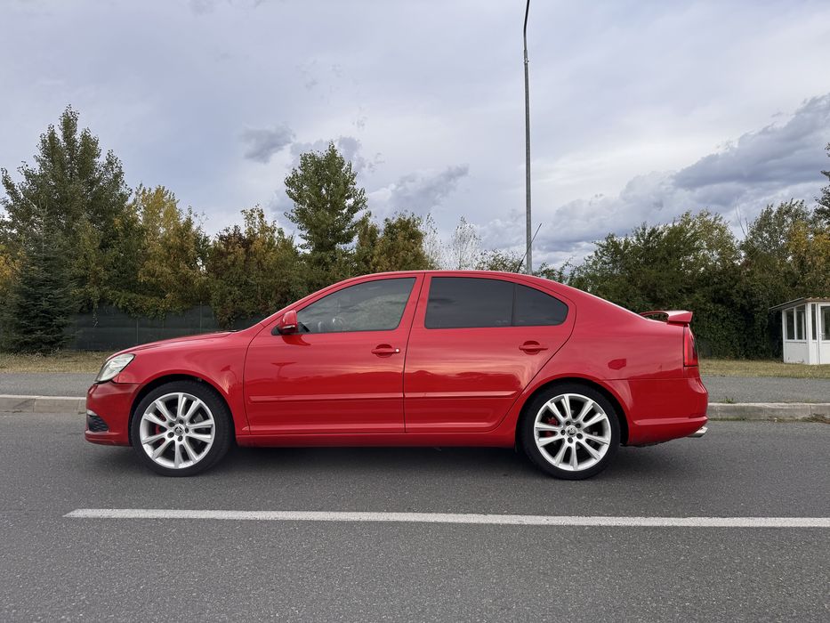 SKODA Octavia 2012 — imagine 1
