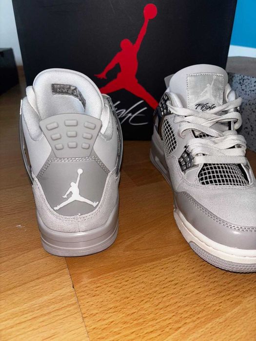 vand jordan 4 gri