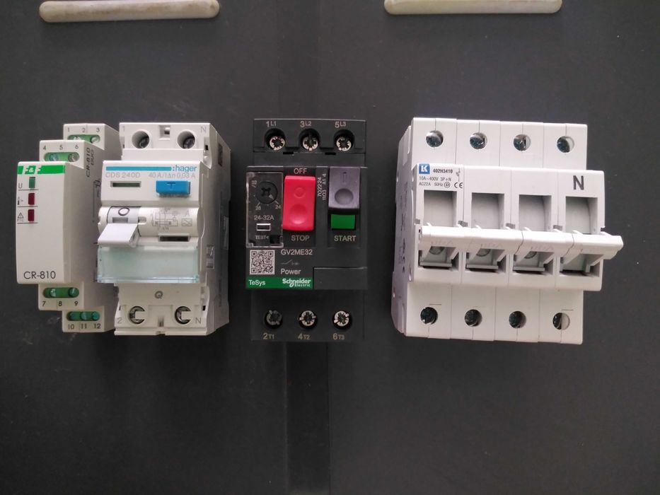 Aparataje electrice - protectii, contactori, sigurante, surse etc majoritatea noi