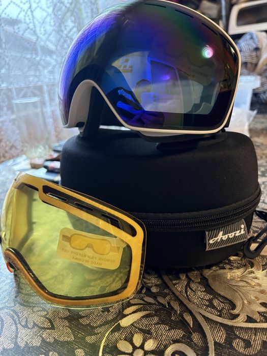 Ochelari ski aoozi noi. Mai am de asemenea o culoare galben pentru len