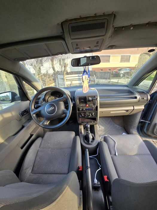 Vând Audi A2 2001