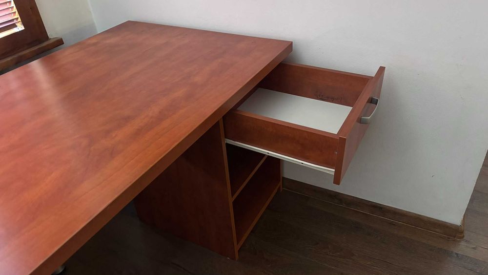 Голямо офис бюро 250х80