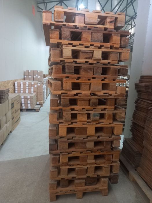 Поддоны в хорошем качестве продается цена договорная